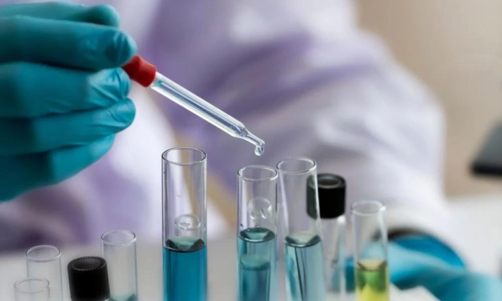 Ποιοί άνθρωποι παρουσιάζουν πολύ «αδύναμα» αντισώματα στον covid